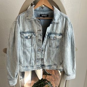 Express balloon sleeve soft denim jacket.